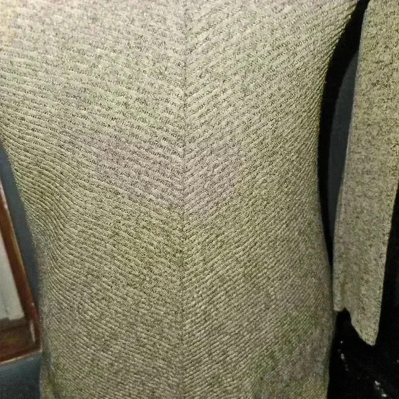 By & By Womans Top Size XS - Picture 7 of 11